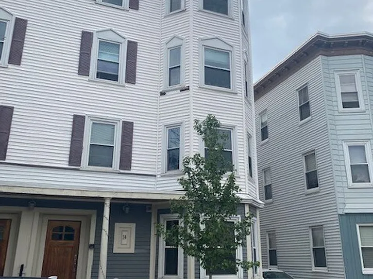 33 Aspinwall Ave #2 — Photo 2