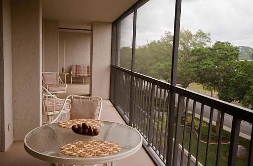 5th image of 220 Belleview Blvd APT 510