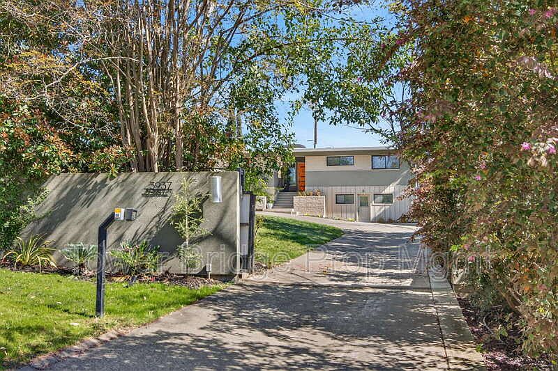 1st image of 3937 Orangewood Dr