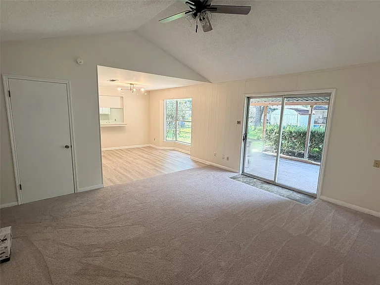 2220 Ripple Creek Dr — Photo 14