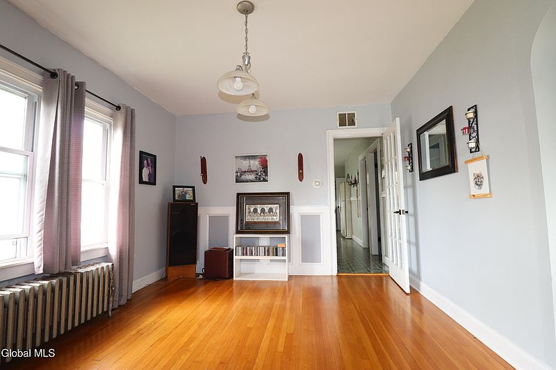 3rd image of 1246 Paul Avenue