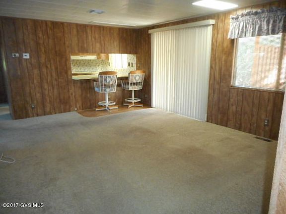 4th image of 205 W Tuna Dr
