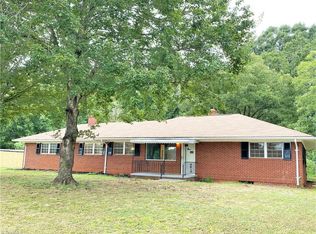 3323 Pond Rd, Burlington, NC 27215