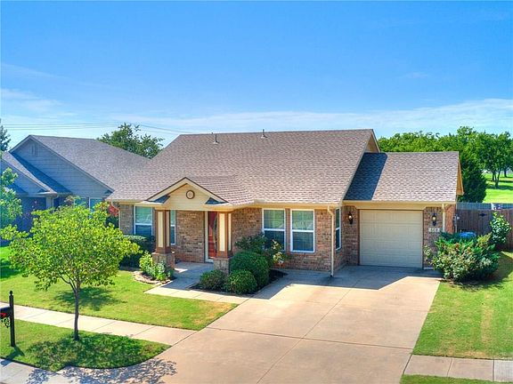 2nd image of 608 Leopard Lily Dr