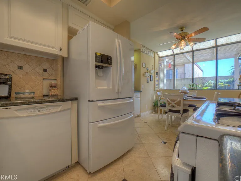 5568 Orange Ave — Photo 7
