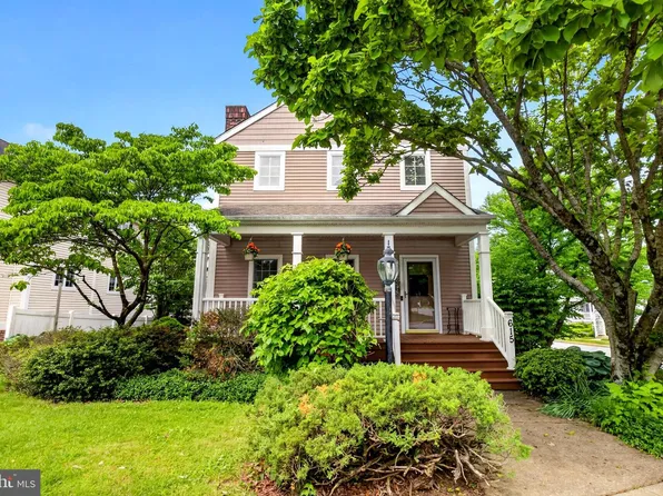 615 Yardley Ln, Downingtown, PA 19335