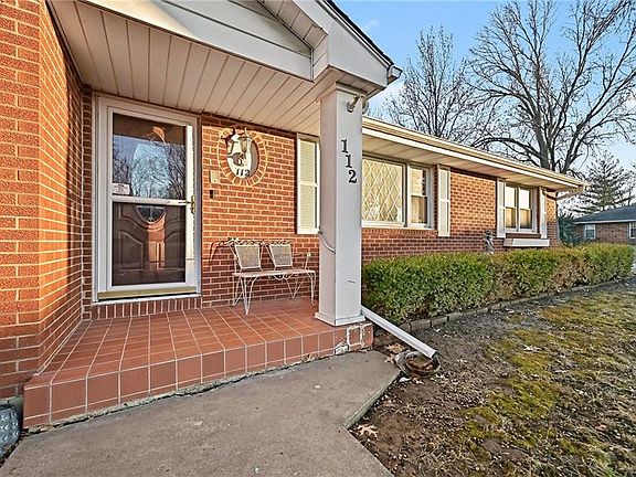 3rd image of 112 Helen St