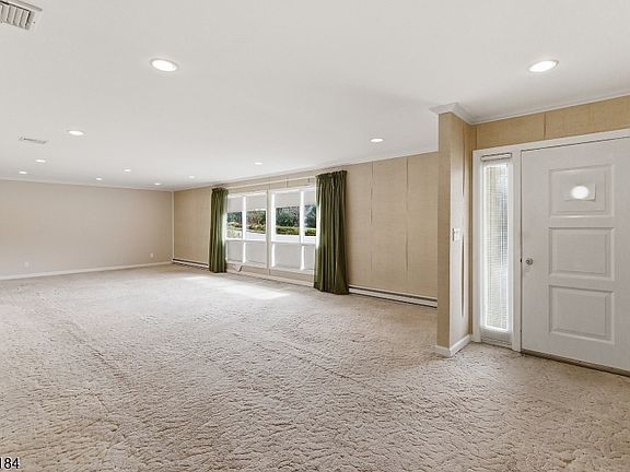 4th image of 160 Glenview Rd