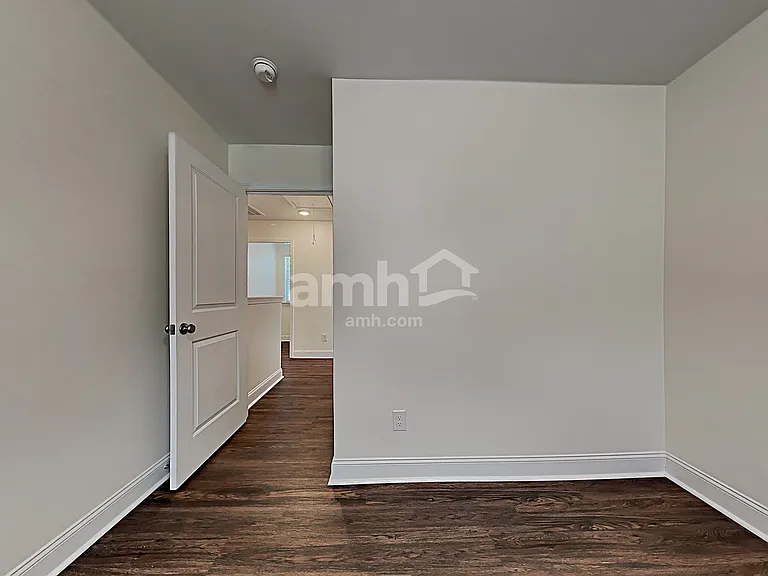 1842 Produce Ln — Photo 15