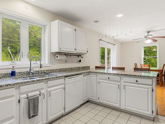 2nd image of 34 Crestview Terrace