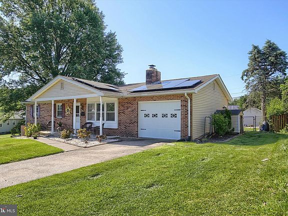3rd image of 4621 Abbington Dr