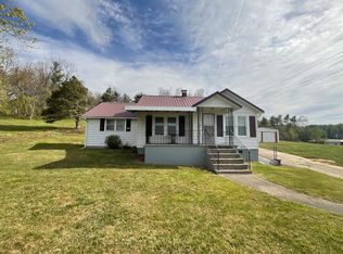 2901-2901 Skyline Hwy, Galax, VA 24333