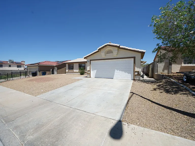 916 Clubview Dr #179-16-025 — Photo 3