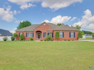 98 Deerfield Dr, Decatur, AL 35603