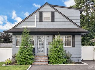 518 Cambridge St, Piscataway, NJ 08854