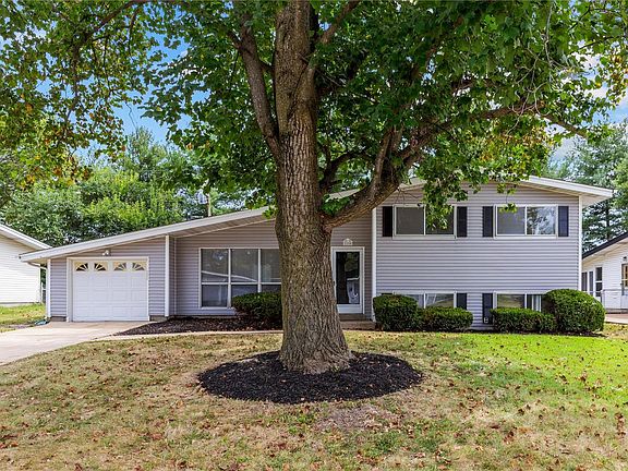 2nd image of 2280 Martin Dr