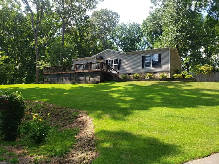 6260 Reives Rd — Photo 1