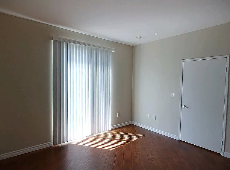 Almeria Townhomes — Photo 41