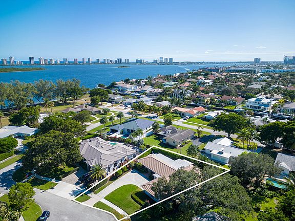 2nd image of 643 Lakeside Court