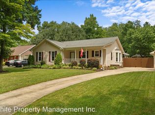 2224 Pinebrook Cir, Charlotte, NC 28208