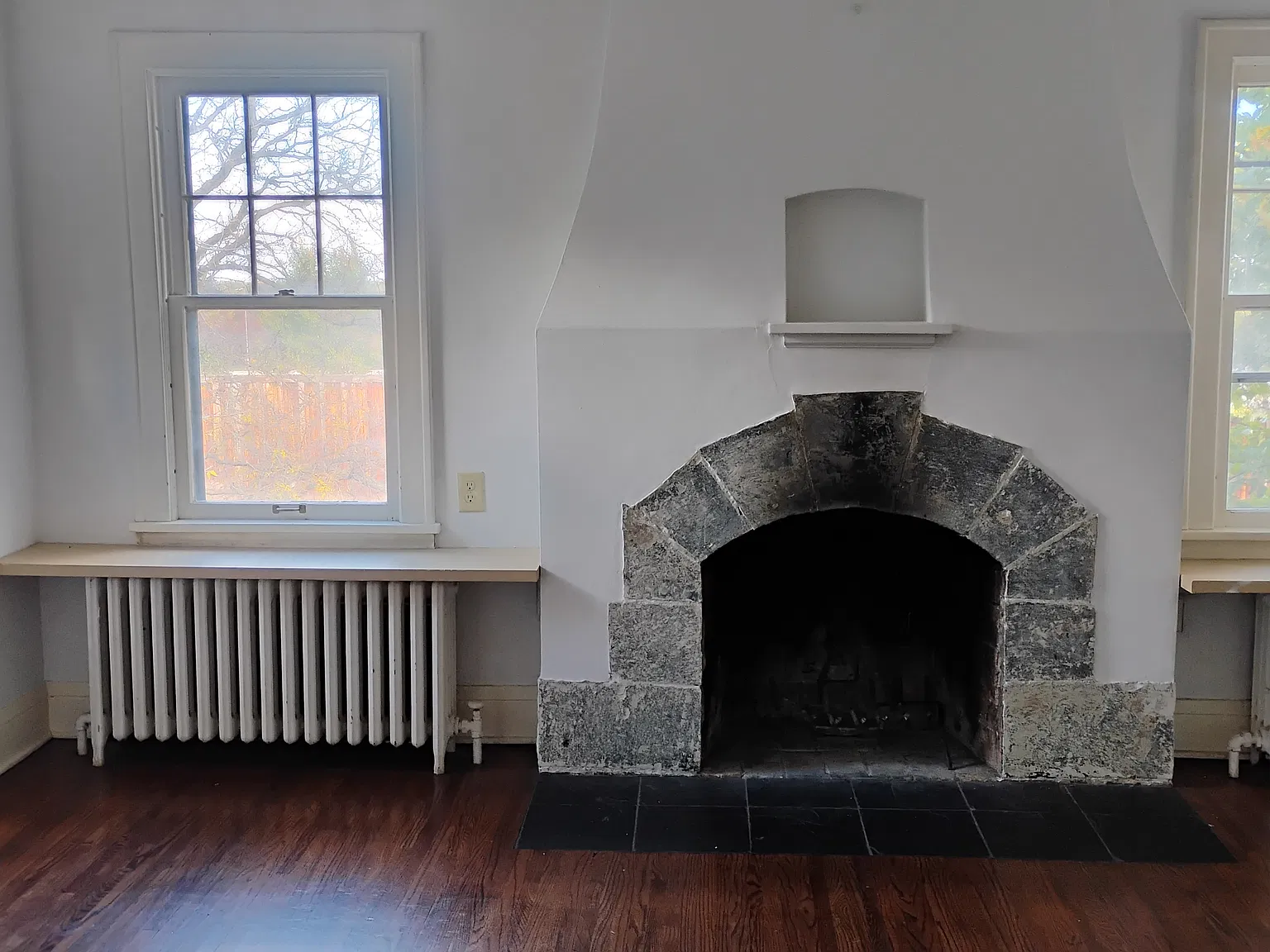 1 bed, 1100 sqft, $2,000 — Photo 2