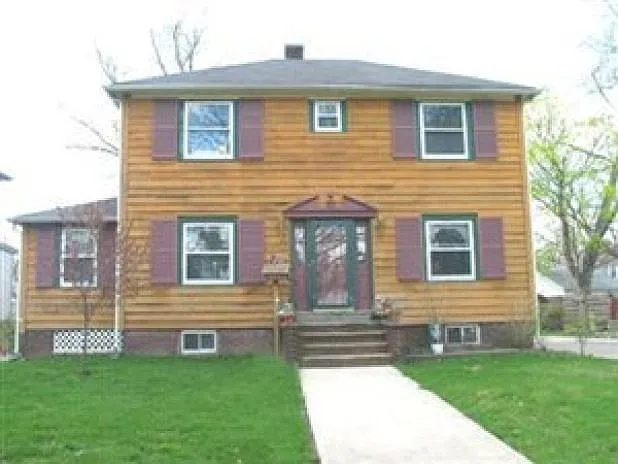 192 Fournier St photo 1