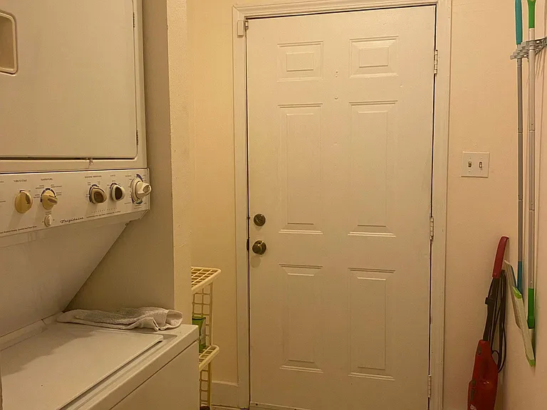 3703 Laurel St — Photo 14