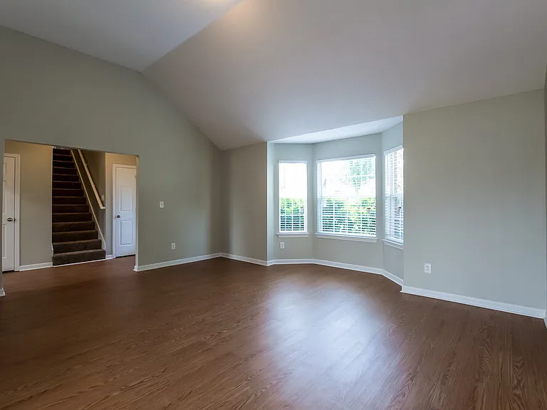 153 Bellington Dr — Photo 4