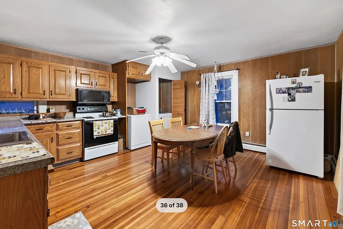 3 bed, $3,000 — Photo 1