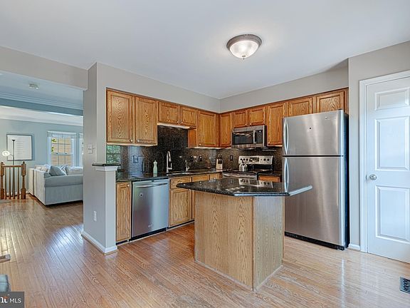 5th image of 7474 Gadsby Sq