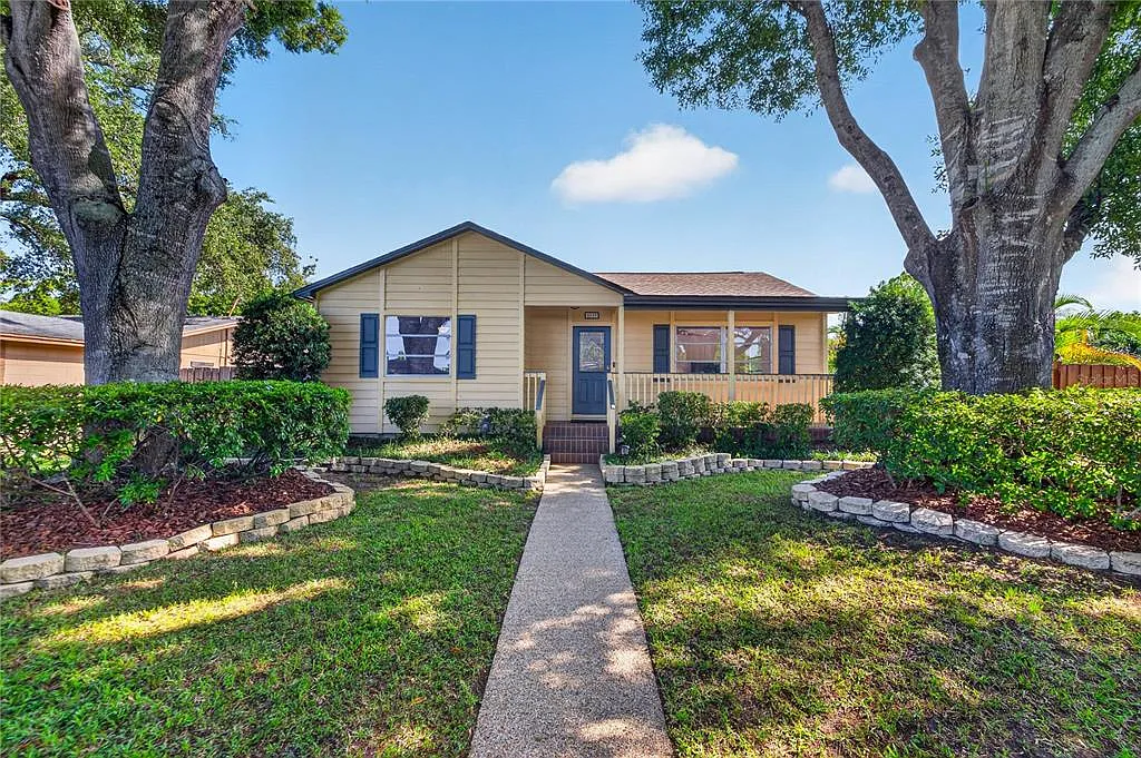 2 bed, 1.0 bath, 1108 sqft, $2,800 — Photo 3