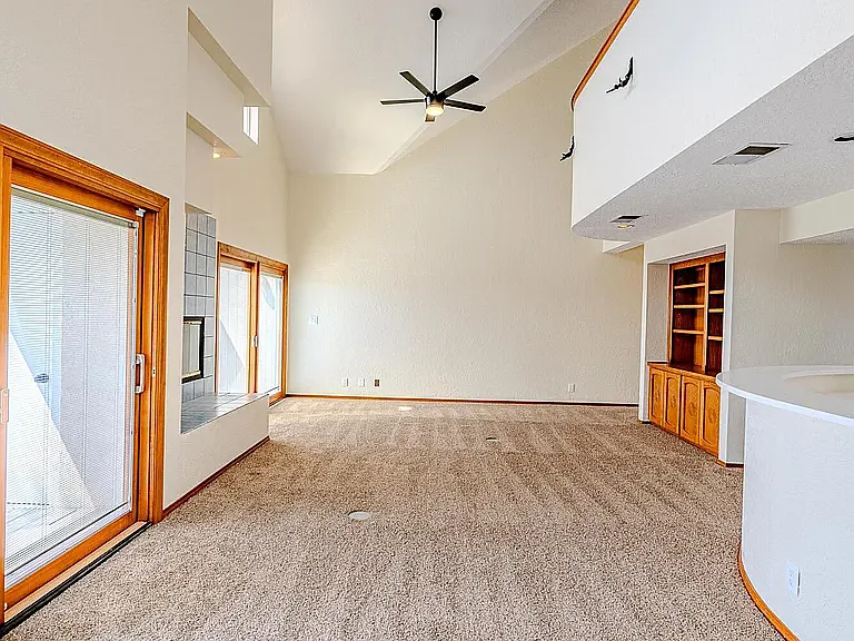 5137 Glenwood Pointe Ln NE #5137 — Photo 41