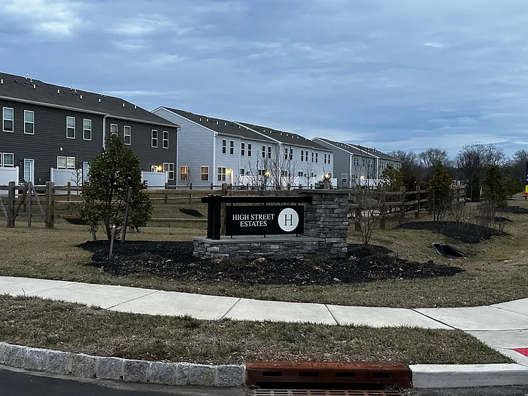 313 Mazzeo Dr — Photo 15