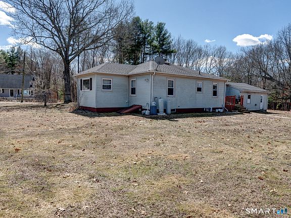 4th image of 128 Tarbox Road