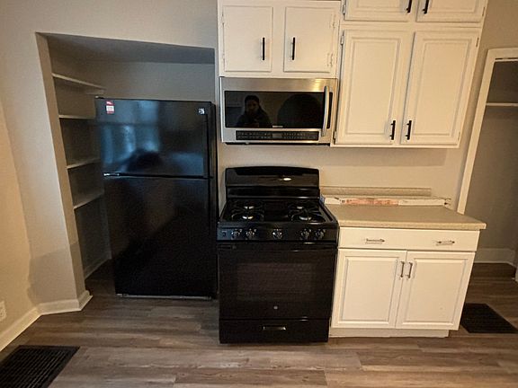5th image of 531 Chautauqua St