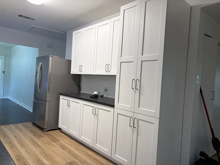 2722 S Jennings Ave — Photo 8