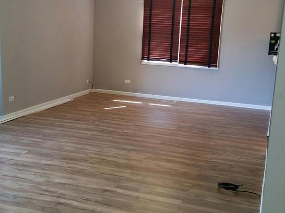 4th image of 790 Evergreen Ln