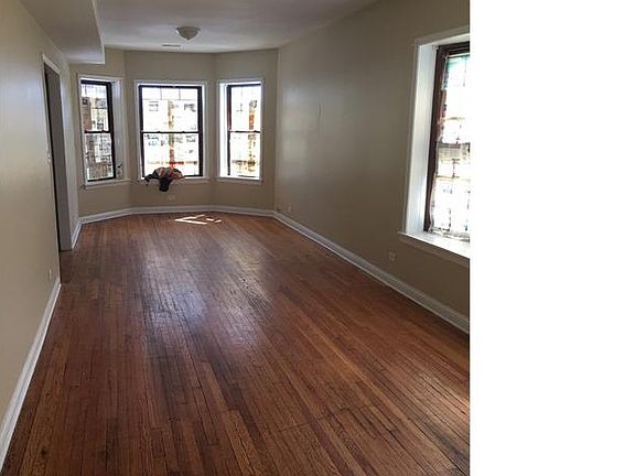 4th image of 7300 S King Dr #2