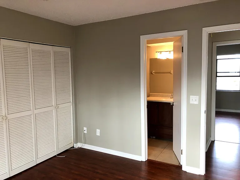 Jasmine Pl — Photo 10