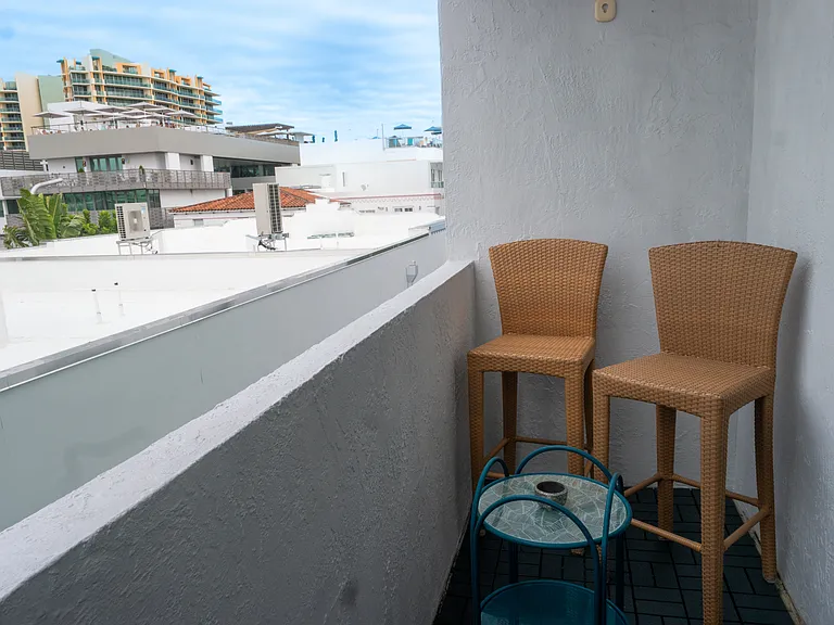 1418 Collins Ave #403 — Photo 6