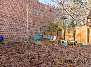 290 Onderdonk Ave #1R, Ridgewood, NY 11385