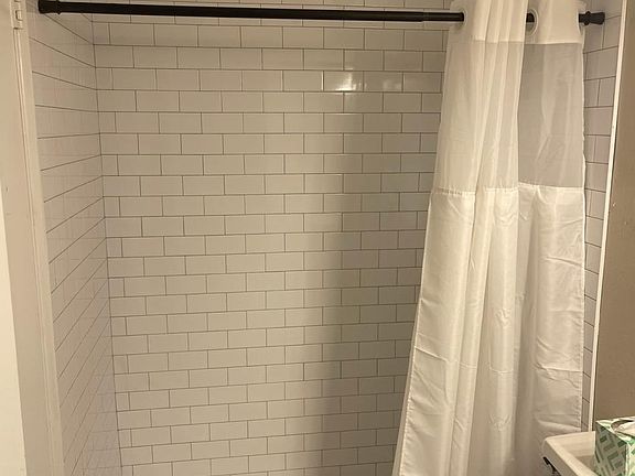 3rd image of 944 S Valencia Unit 25
