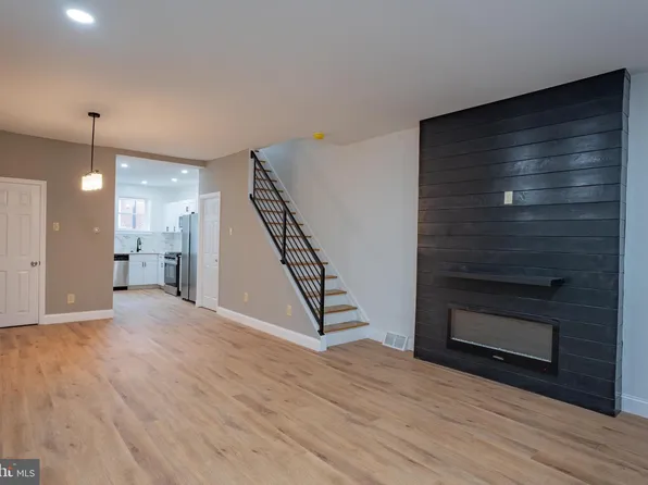 2306 S Woodstock St, Philadelphia, PA 19145