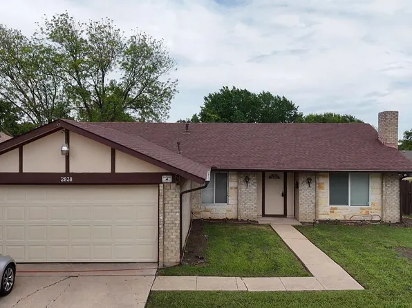 2838 Padre Ln, Grand Prairie, TX 75052