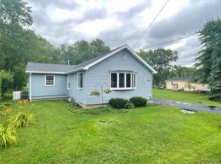 6695 Revere Dr, Derby, NY 14047