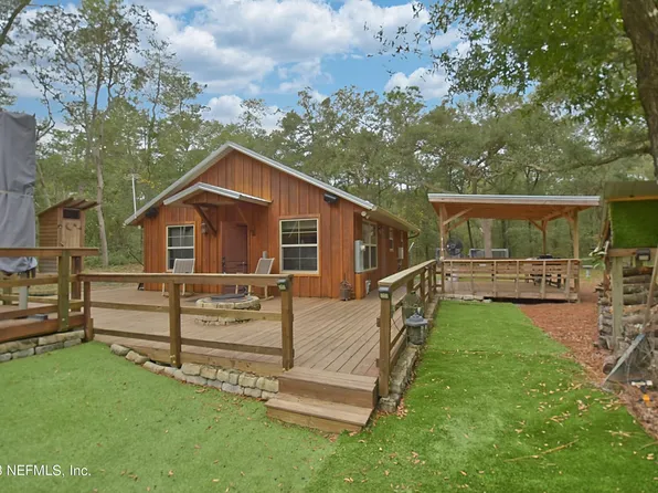 525 MANGROVE Street, Pomona Park, FL 32181