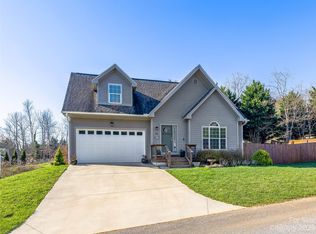 14 Farthings Dr, Arden, NC 28704
