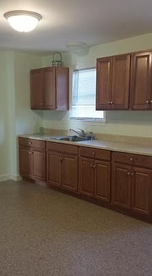 2nd image of 135 Washington St APT 1