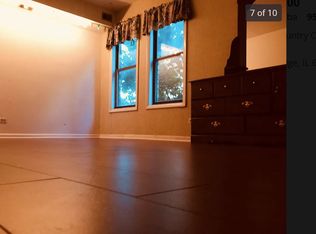 2212 Country Club Dr APT 15, Woodridge, IL 60517