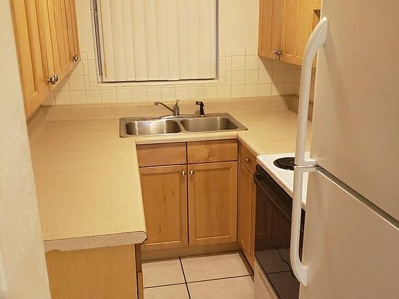 2nd image of 116 S Coates St APT 3